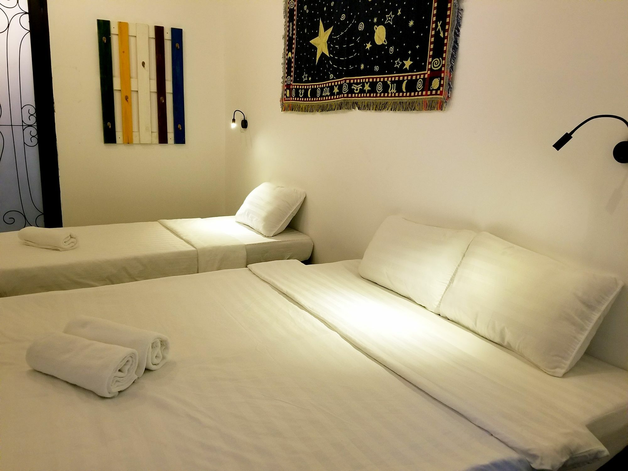 Timemark Travel Homestay & Hostel ホーチミン市 エクステリア 写真